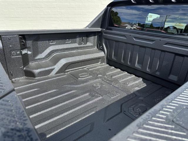 Photo of 2025 Solar Orange GMC HUMMER EV Pickup