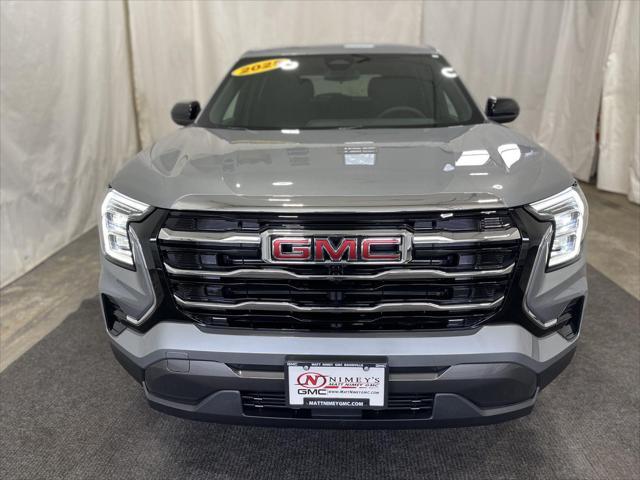 Photo of 2025 Sterling Metallic GMC Terrain