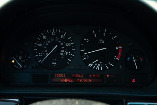 Photo of 2001 BLK BMW 740