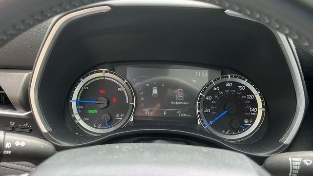 Photo of 2023 SILVER Toyota Highlander