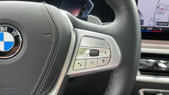 Photo of 2023 Sparkling Copper Metallic BMW X7