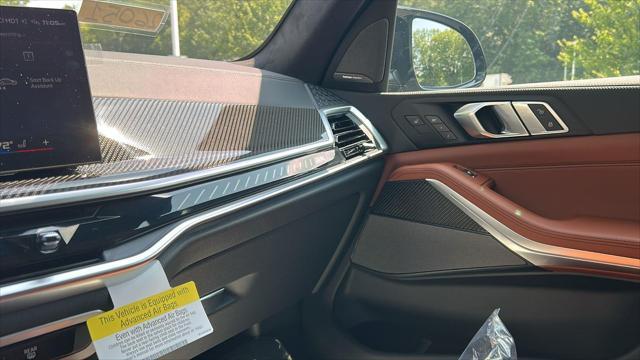 Photo of 2026 Carbon Black Metallic BMW X7