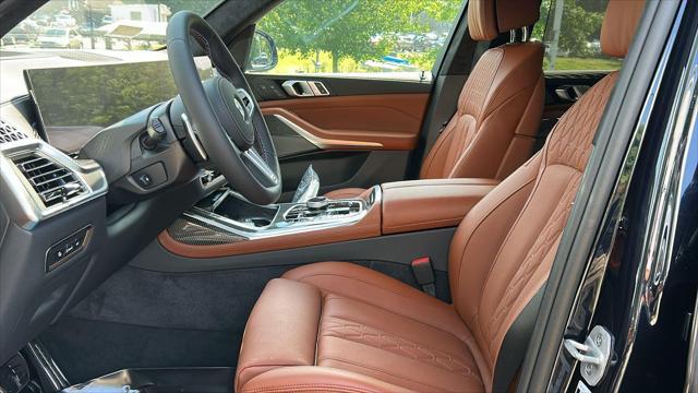 Photo of 2026 Carbon Black Metallic BMW X7