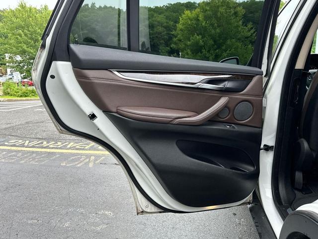 Photo of 2016 WHITE BMW X5
