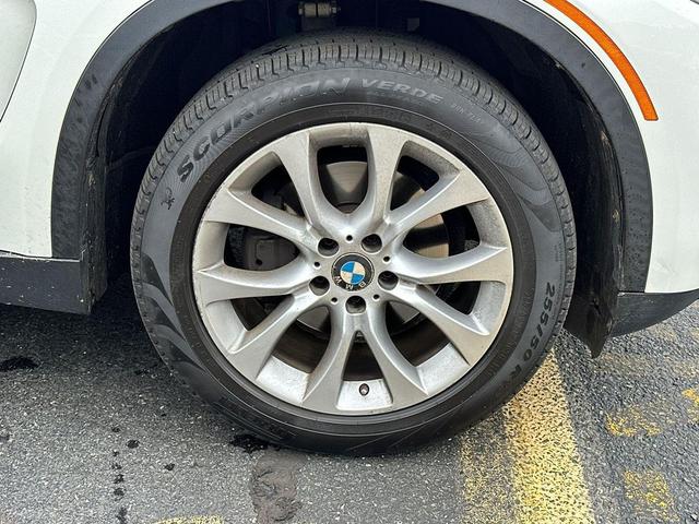 Photo of 2016 WHITE BMW X5