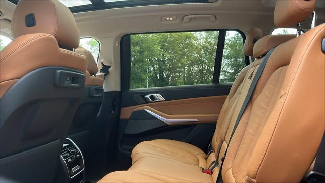 Photo of 2022 Arctic Grey Metallic BMW X7