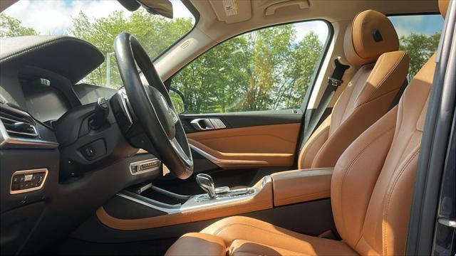 Photo of 2022 Arctic Grey Metallic BMW X7