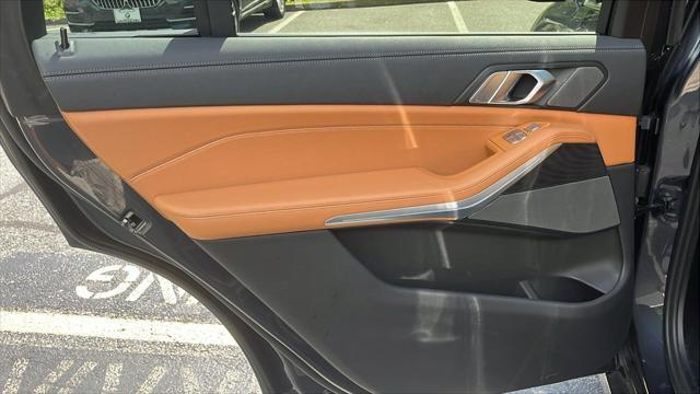 Photo of 2022 Arctic Grey Metallic BMW X7