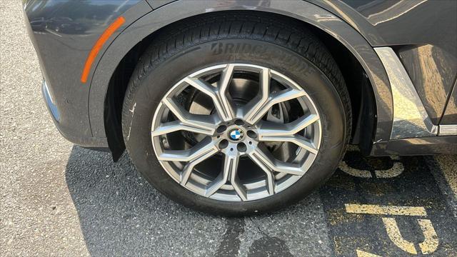 Photo of 2022 Arctic Grey Metallic BMW X7