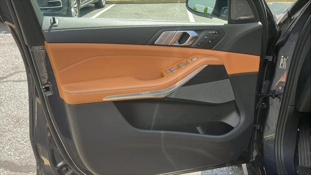 Photo of 2022 Arctic Grey Metallic BMW X7