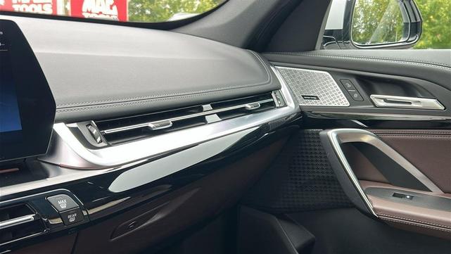 Photo of 2023 Alpine White BMW X1