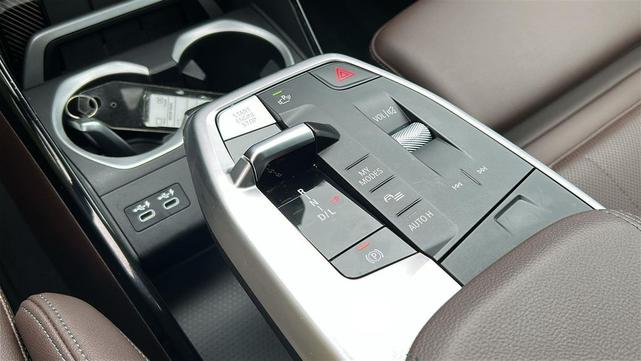 Photo of 2023 Alpine White BMW X1