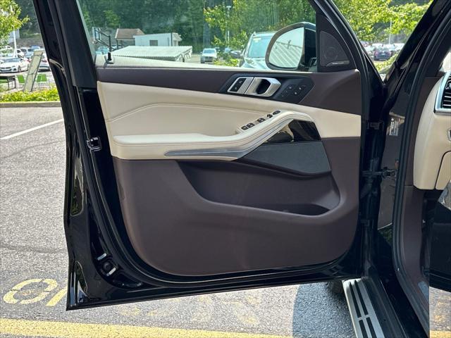 Photo of 2019 Jet Black BMW X5
