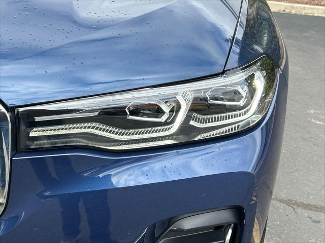 Photo of 2022 Phytonic Blue Metallic BMW X7
