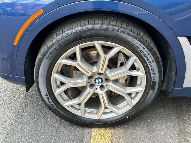 Photo of 2022 Phytonic Blue Metallic BMW X7