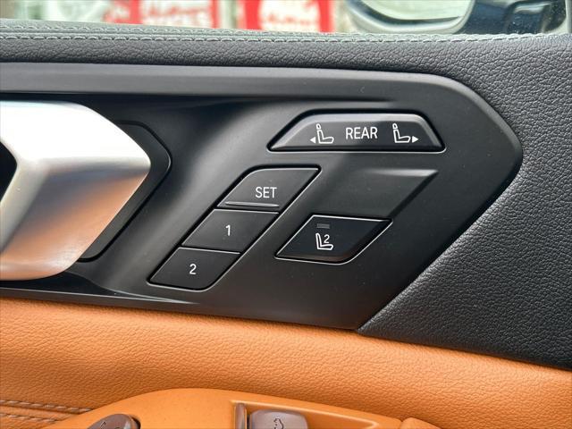 Photo of 2022 Phytonic Blue Metallic BMW X7