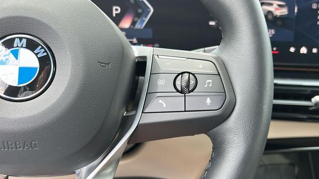 Photo of 2025 Alpine White BMW X1
