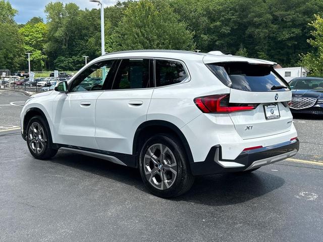 Photo of 2025 Alpine White BMW X1