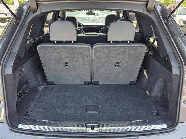 Photo of 2025 Samurai Gray Metallic Audi Q7
