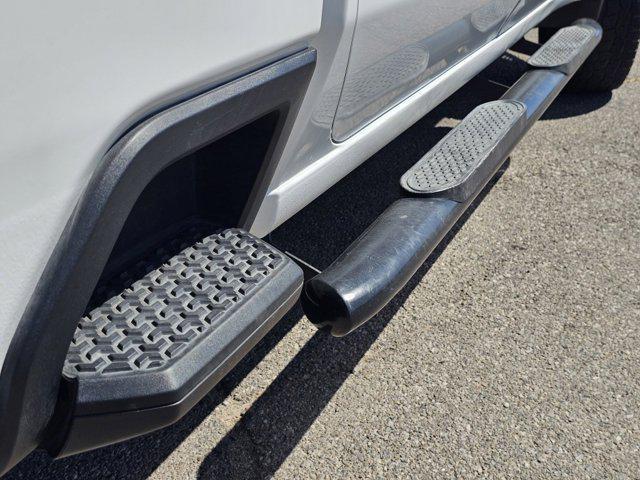 Photo of 2023 Summit White GMC Sierra 2500