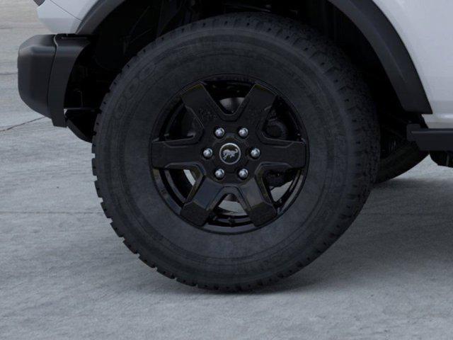 Photo of 2025 Oxford White Ford Bronco