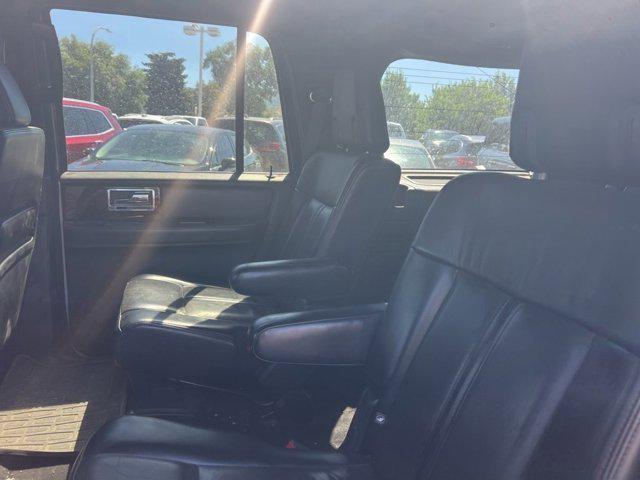 Photo of 2017 Ingot Silver Lincoln Navigator