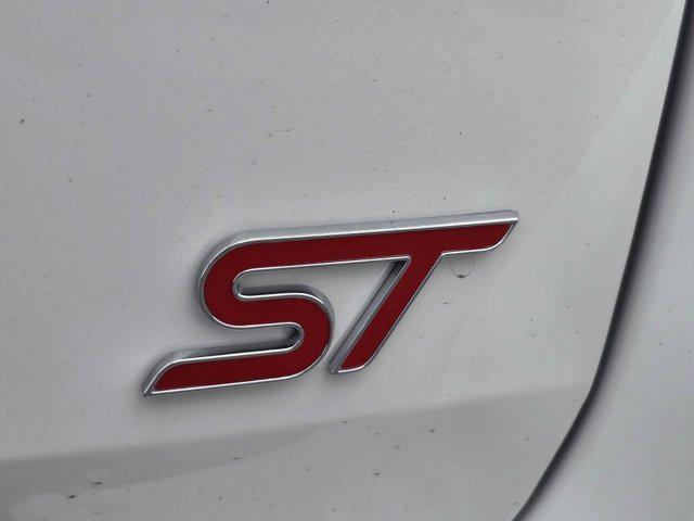 Photo of 2025 Star White Metallic Tri-Coat Ford Explorer