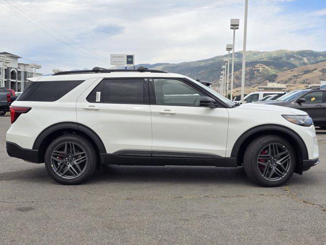 Photo of 2025 Star White Metallic Tri-Coat Ford Explorer