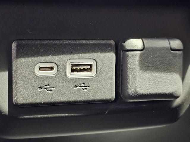 Photo of 2023 Summit White GMC Sierra 2500