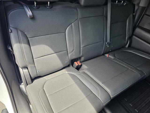Photo of 2023 Summit White GMC Sierra 2500