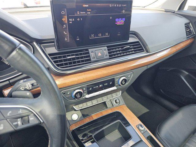 Photo of 2022 Ibis White Audi Q5