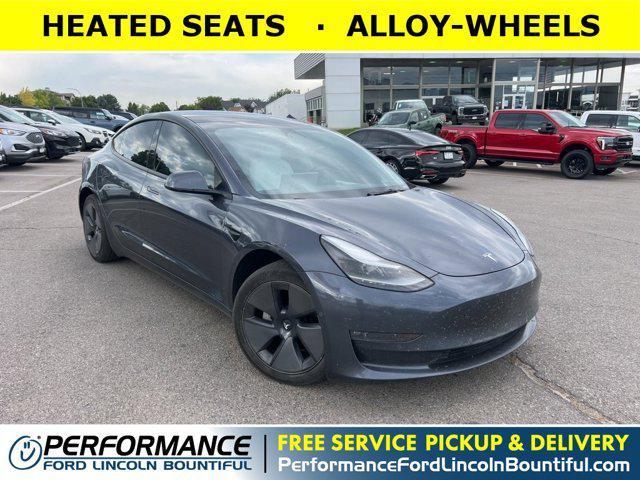Photo of 2022 Midnight Silver Metallic Tesla Model 3