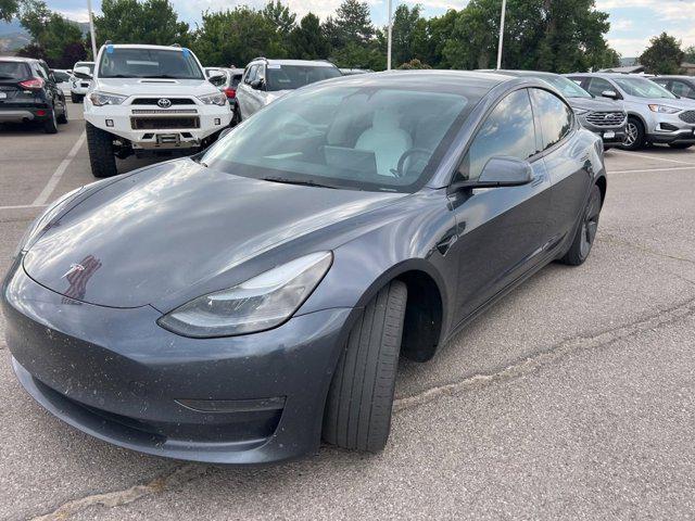 Photo of 2022 Midnight Silver Metallic Tesla Model 3