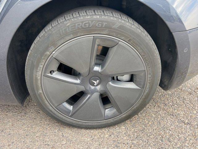 Photo of 2022 Midnight Silver Metallic Tesla Model 3