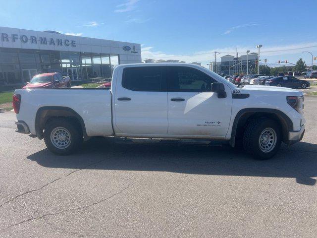 Photo of 2023 Summit White GMC Sierra 1500