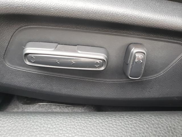 Photo of 2024 Platinum White Pearl Honda Civic
