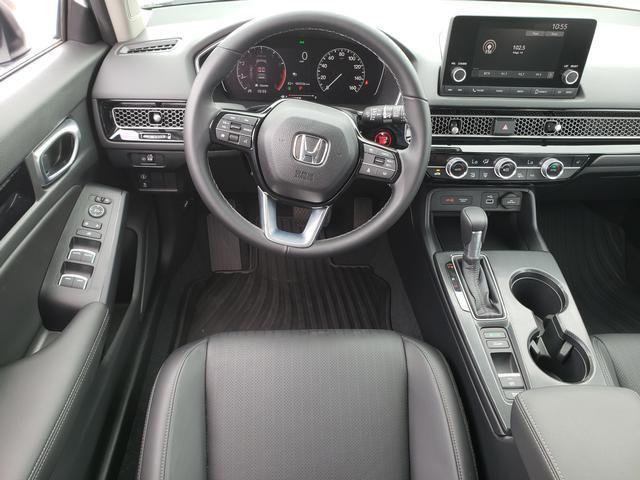 Photo of 2024 Platinum White Pearl Honda Civic