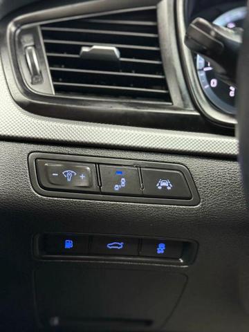 Photo of 2018 Black Hyundai SONATA