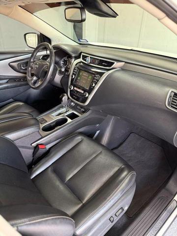 Photo of 2019 Silver Nissan Murano