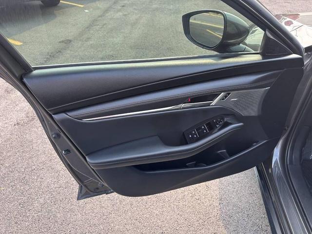Photo of 2019 Gray Mazda Mazda3
