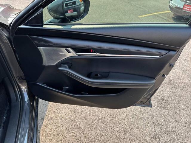 Photo of 2019 Gray Mazda Mazda3