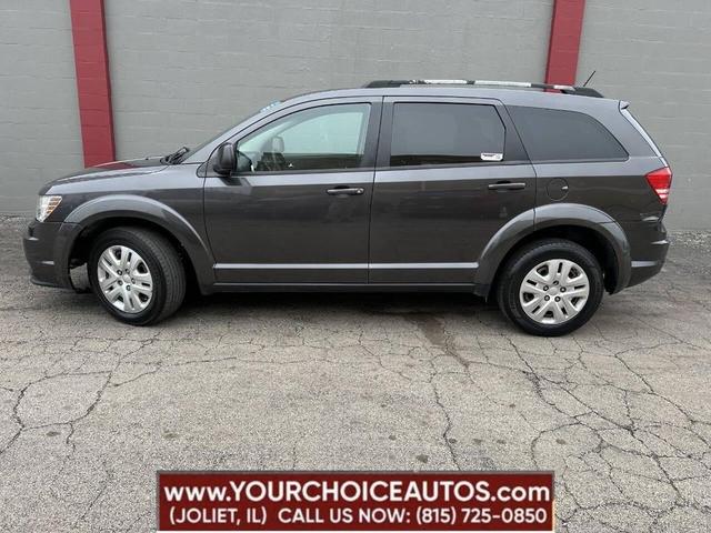 Photo of 2017 Gray Dodge Journey