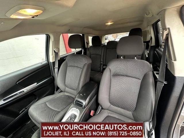 Photo of 2017 Gray Dodge Journey