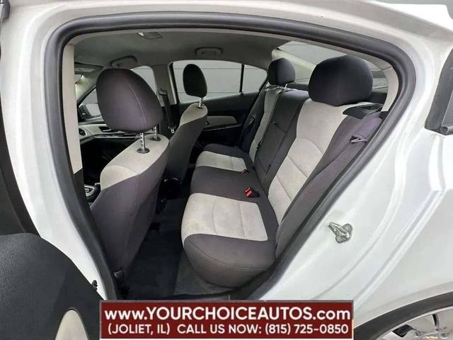 Photo of 2013 White Chevrolet Cruze