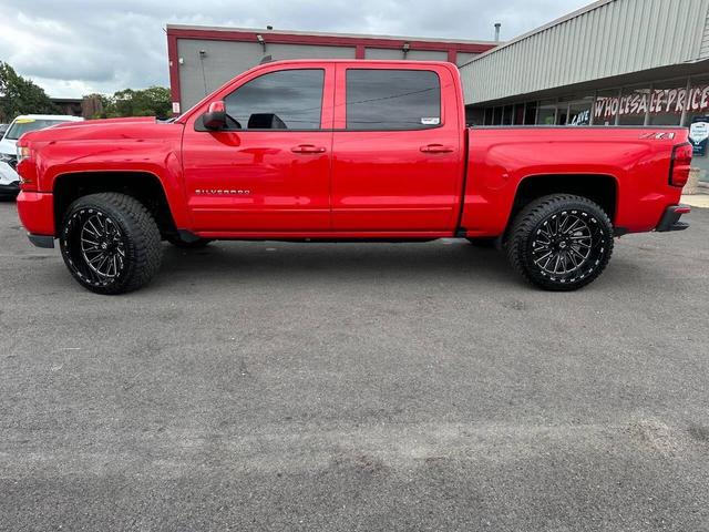 Photo of 2018 Red Chevrolet Silverado 1500