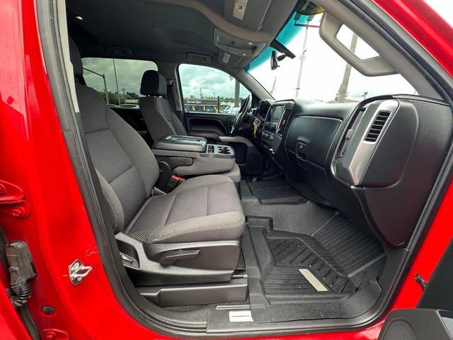 Photo of 2018 Red Chevrolet Silverado 1500