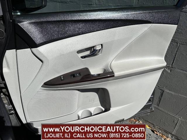 Photo of 2009 Gray Toyota Venza