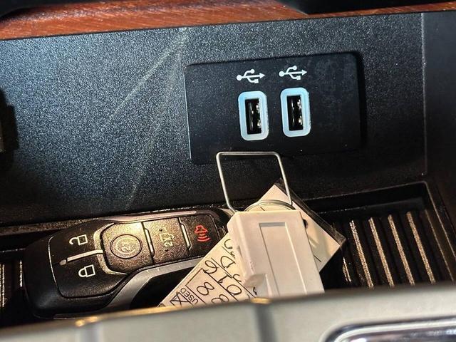 Photo of 2016 White Ford F-150