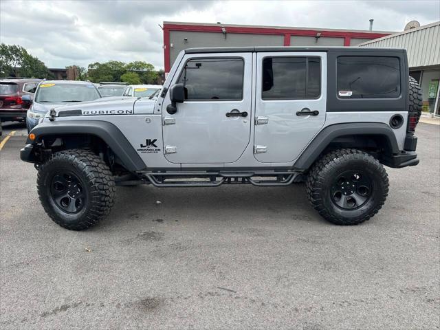 Photo of 2015 Gray Jeep Wrangler Unlimited