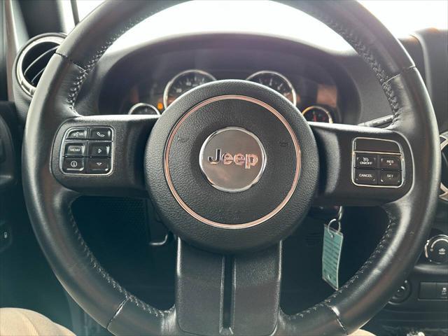 Photo of 2015 Gray Jeep Wrangler Unlimited